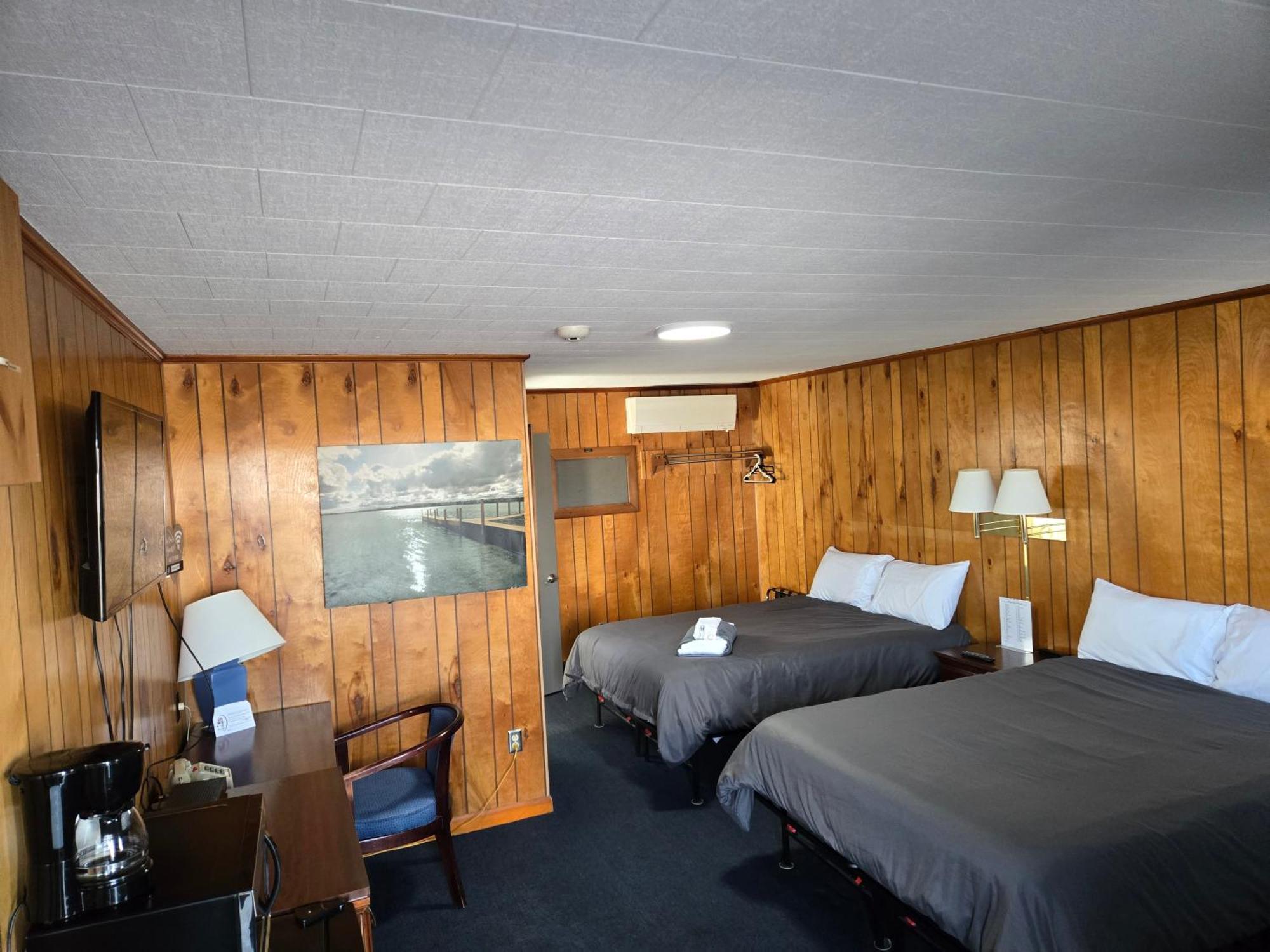 Russell'S Motel Caribou Buitenkant foto